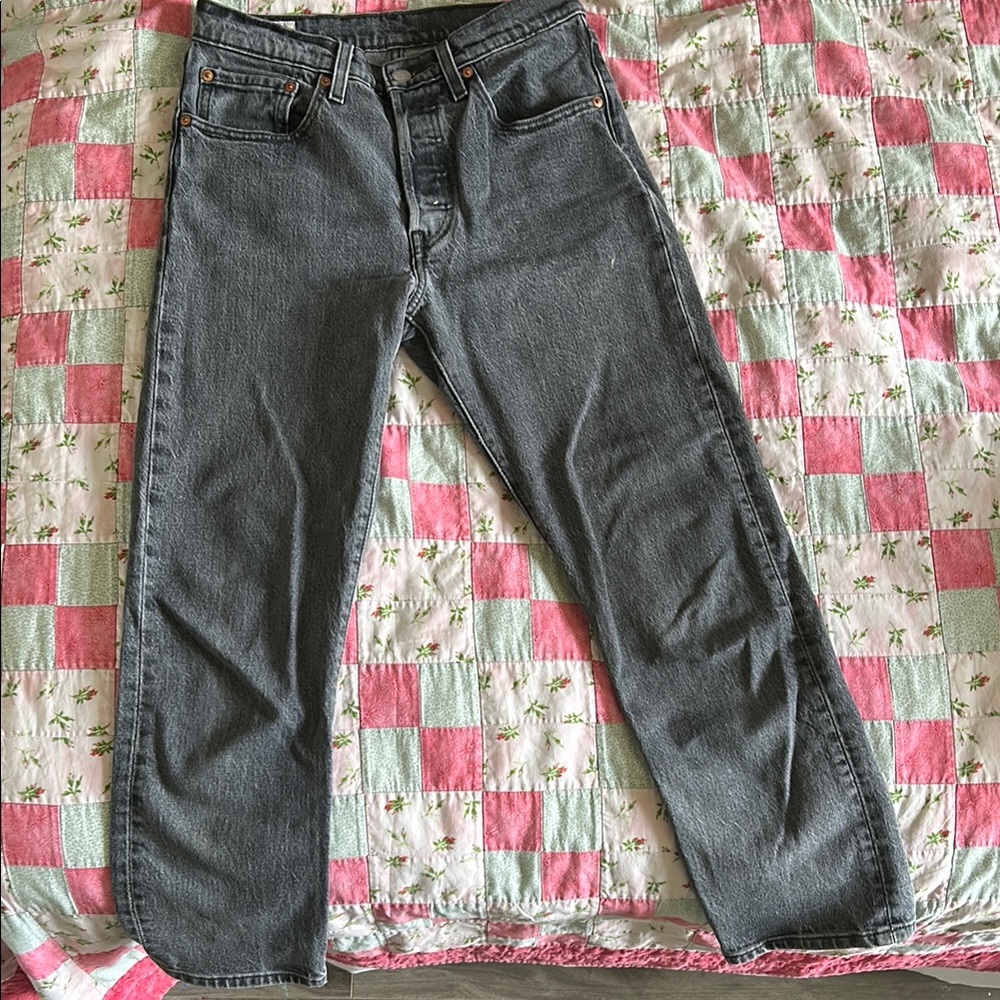 Women’s Levi’s straight leg black acid wash jeans
